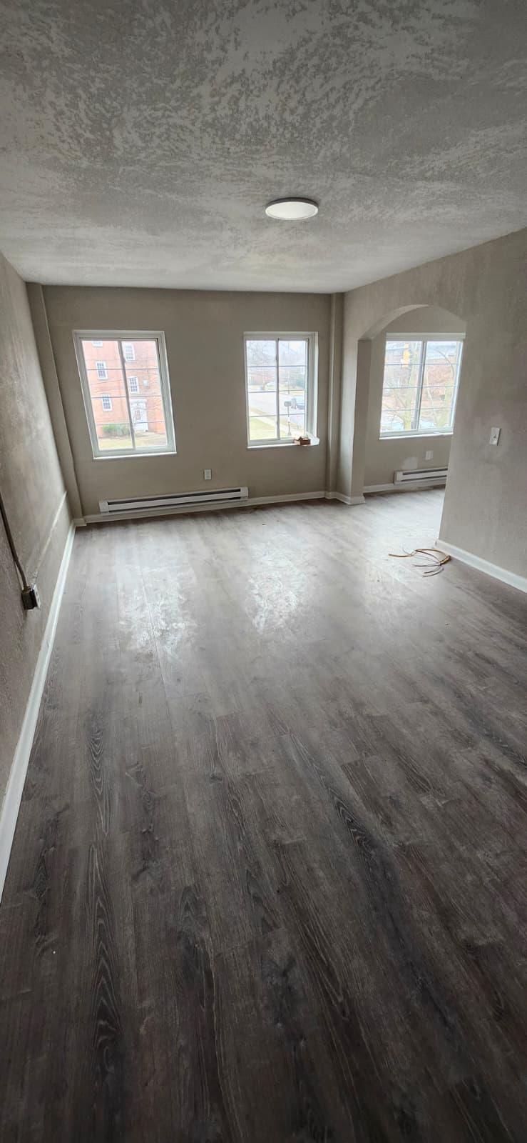 CLEVELAND HEIGHTS Apartment: 2461 Noble Road