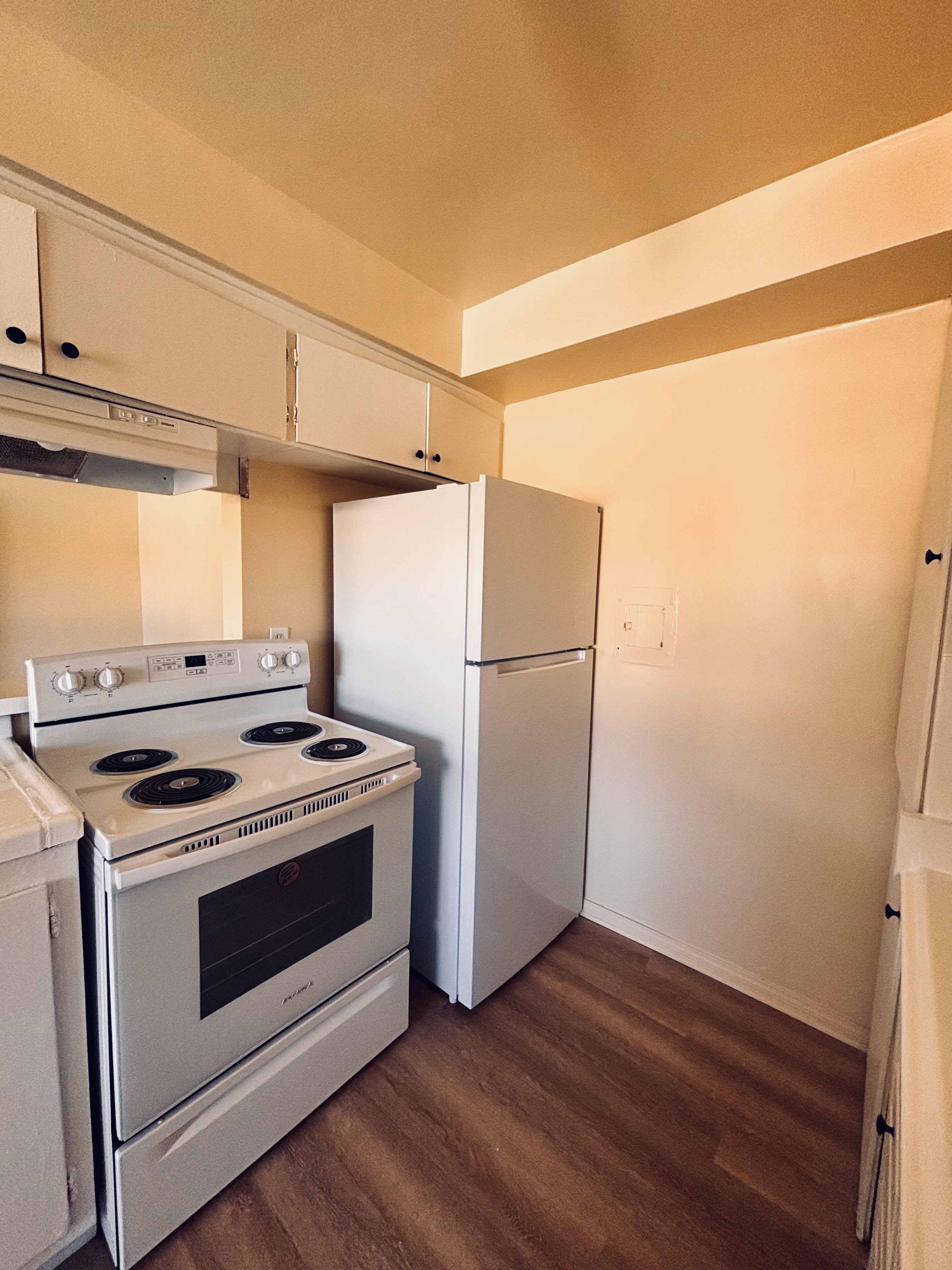 La Habra Apartment: 1001 E. Stearns Ave