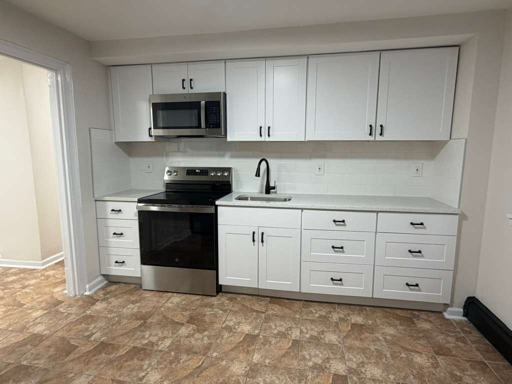 EAST ORANGE Condo: 150 South Harrison Street