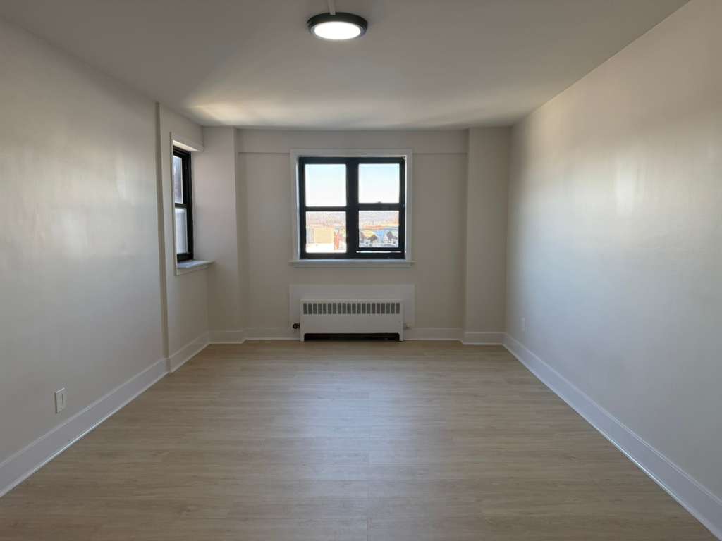 EAST ORANGE Condo: 110 Washington Street