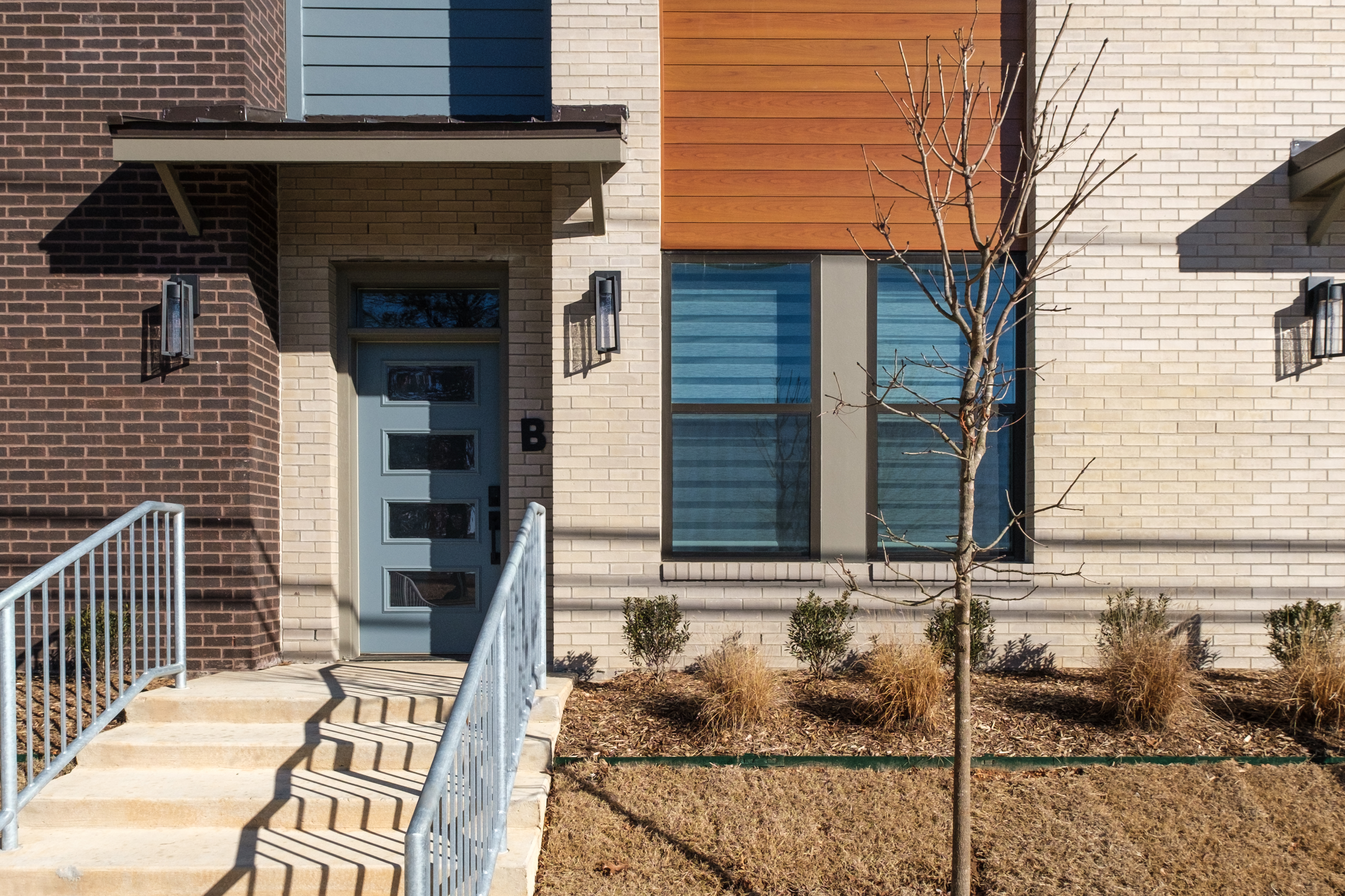 Springdale Townhome: 303 Park St