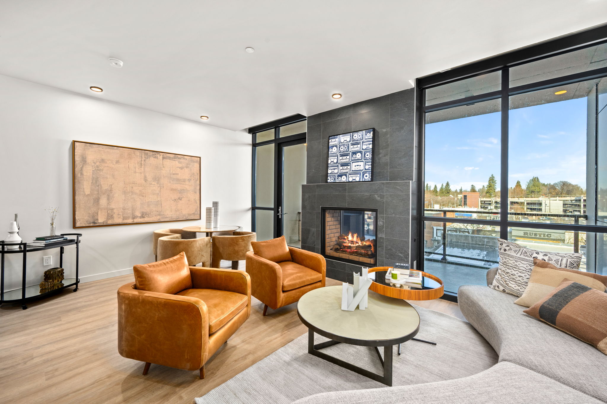 cda Condo: 116 S 3rd St