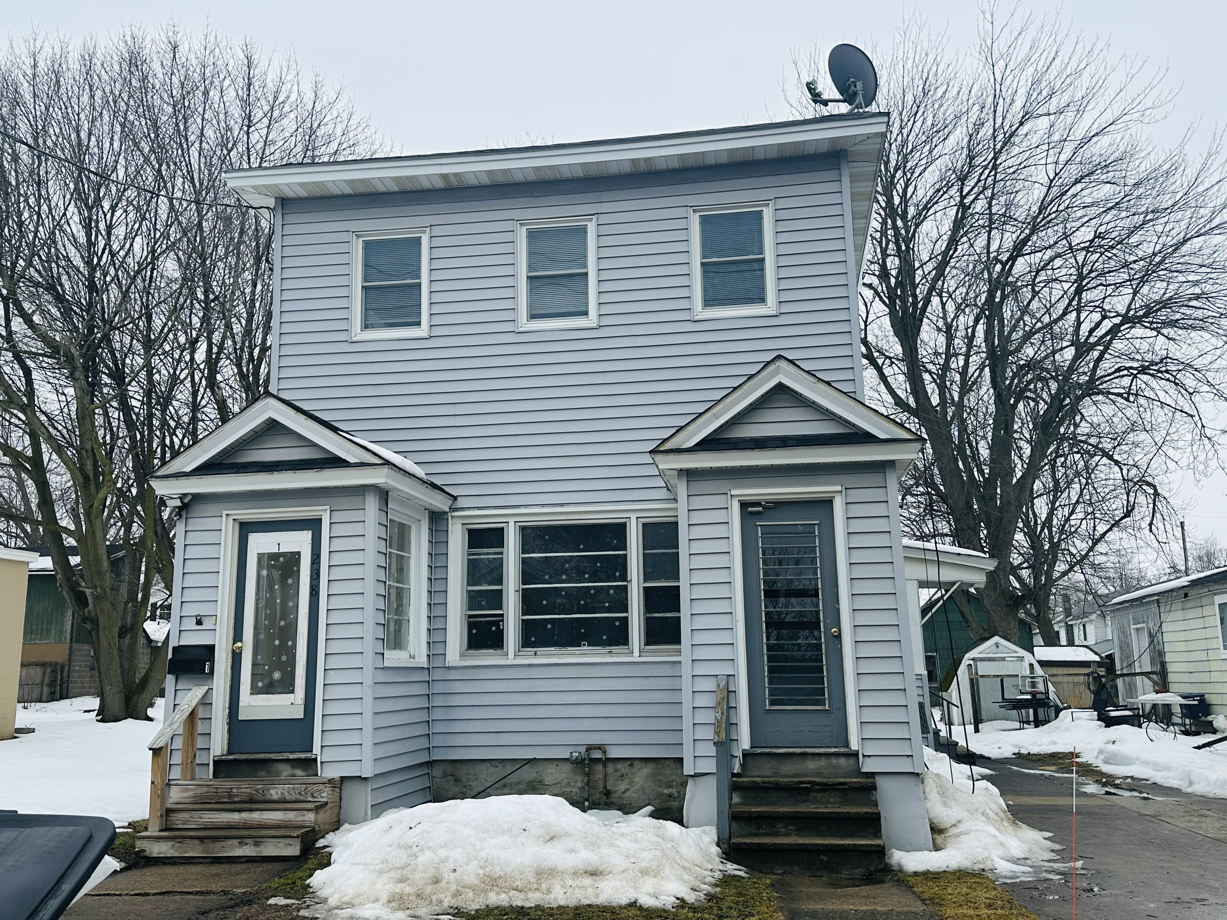 Oswego Multiplex: 238 W 5th St Apt #4