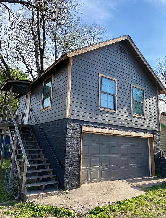 Tulsa House: 2719 W Easton Pl