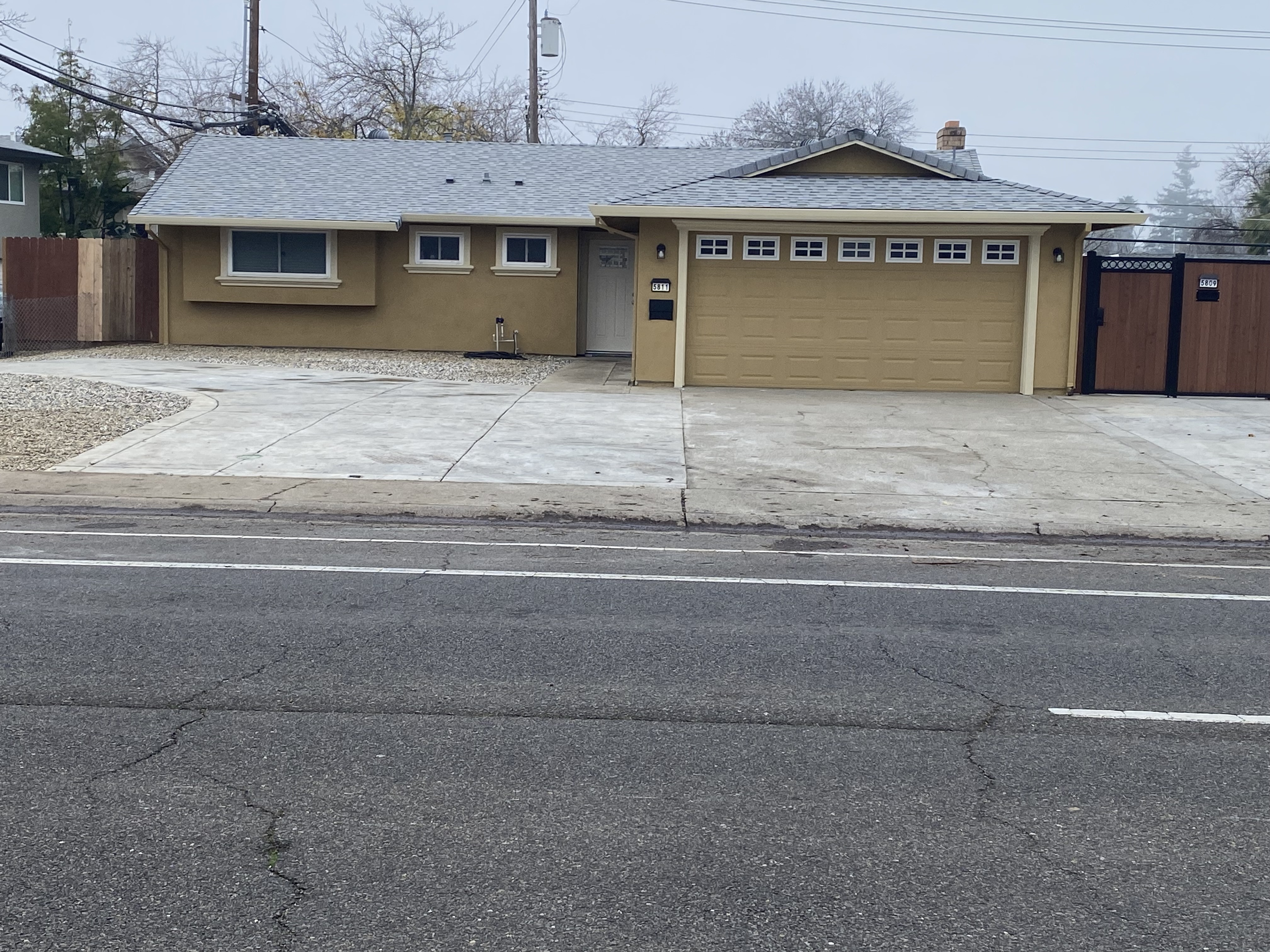 Sacramento House: 5811 Hillsdale Blvd