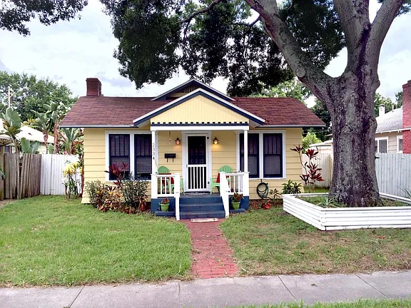 St Petersburg House: 2334 Dartmouth Ave N