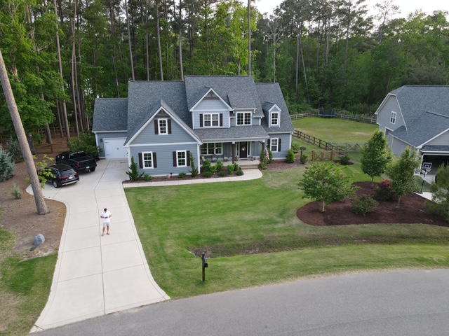 Whispering Pines House: 712 Rookery Lane