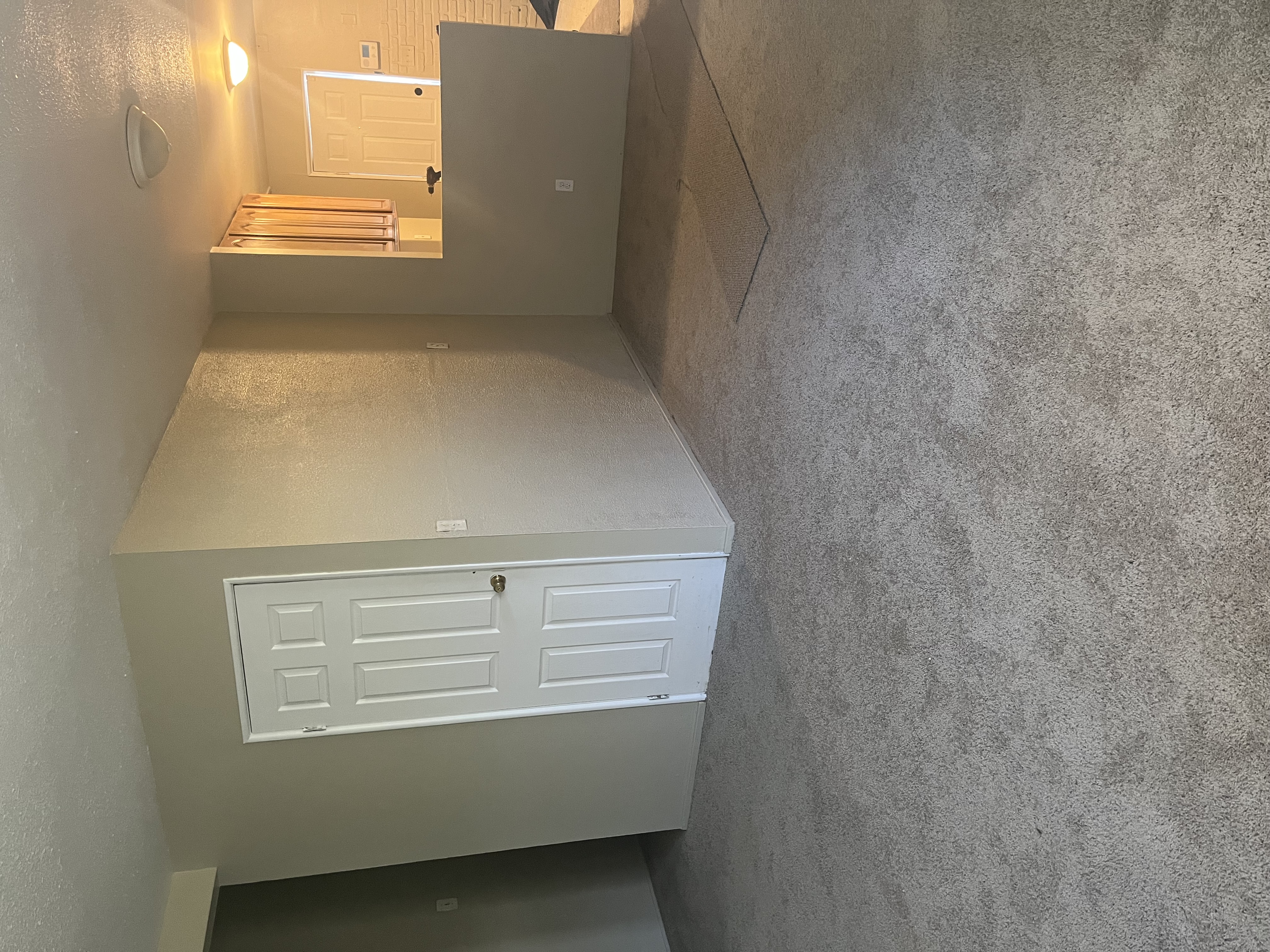 Warren House: 2500 Jackson St. S.W