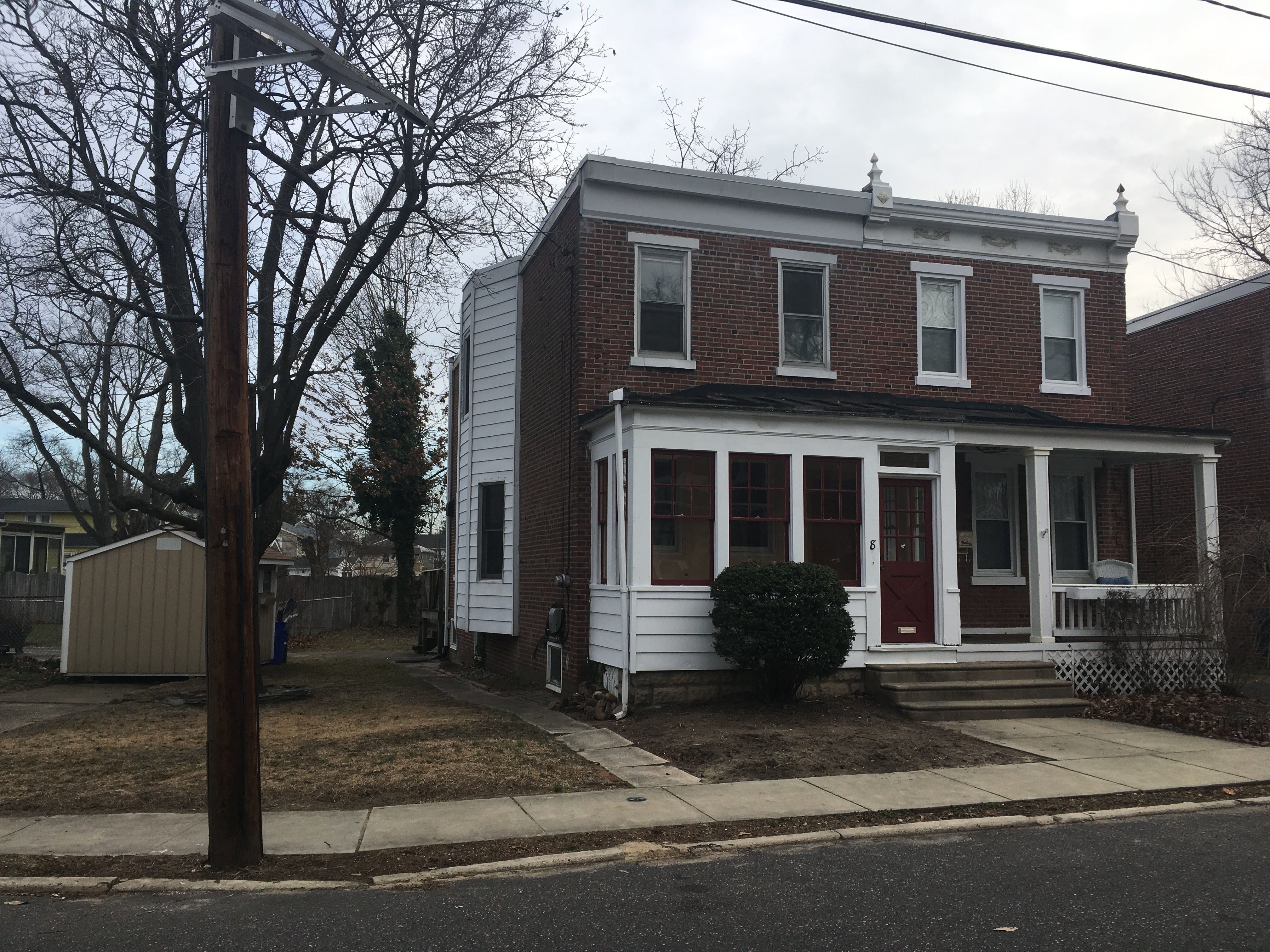 Collingswood House: 8 Center St