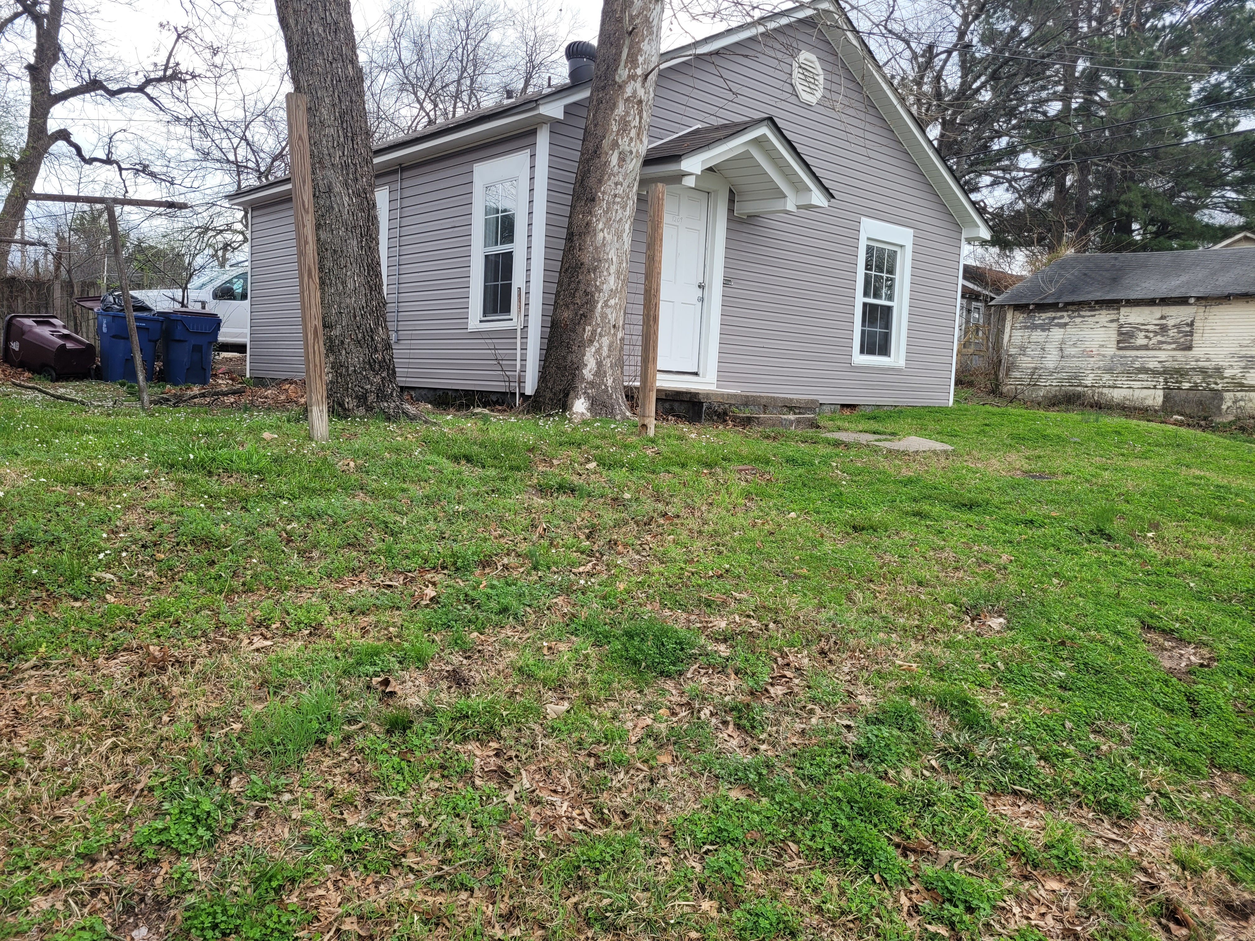 Fort Smith House: 1209 S 22nd St