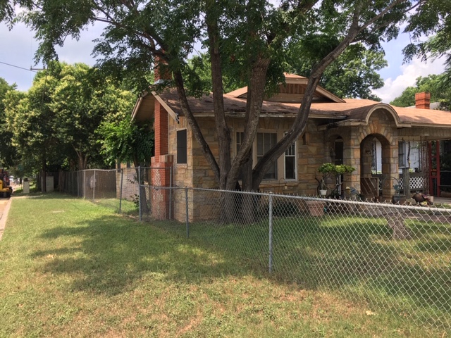 San Antonio House: 403 Belmont