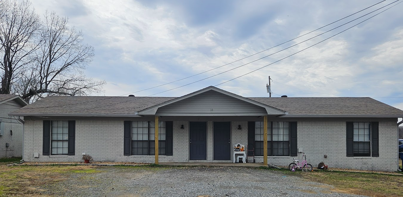 Greenbrier Multiplex: 22 Linder Rd