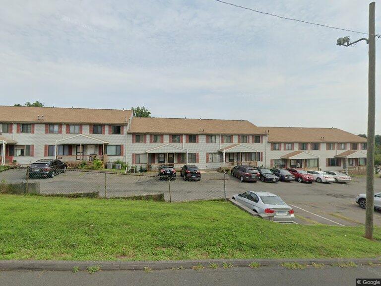 New Britain Townhome: 151 Newington Ave