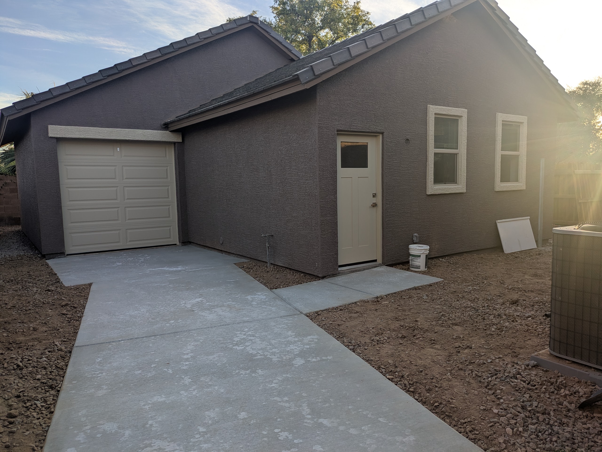 Surprise House: 14339 W Desert Hills Dr