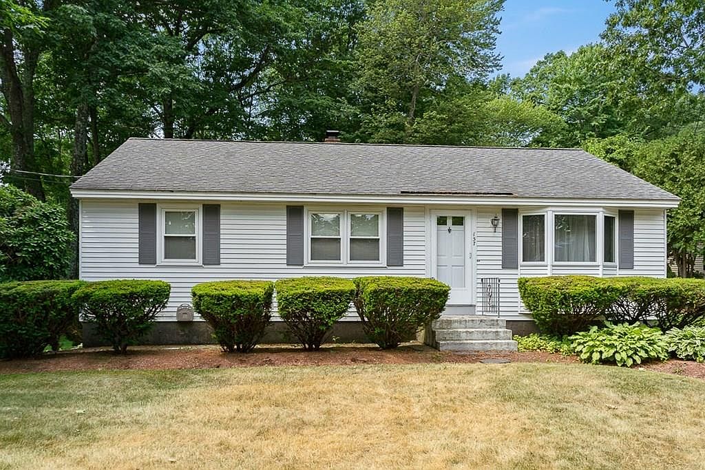 Leominster House: 157 Debbie Dr