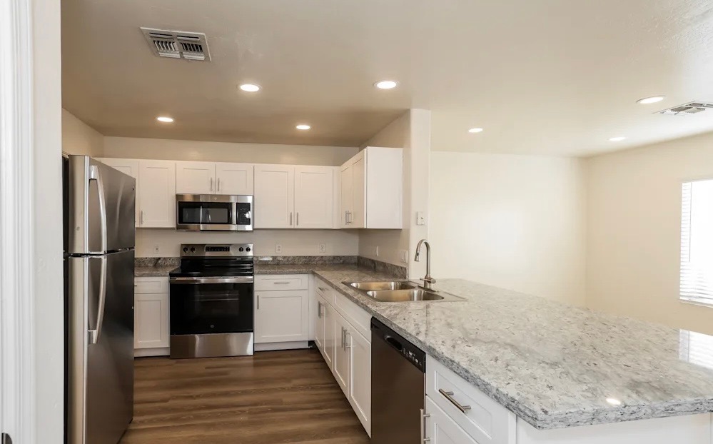 Cedar Hill House: 704 Gibson St,