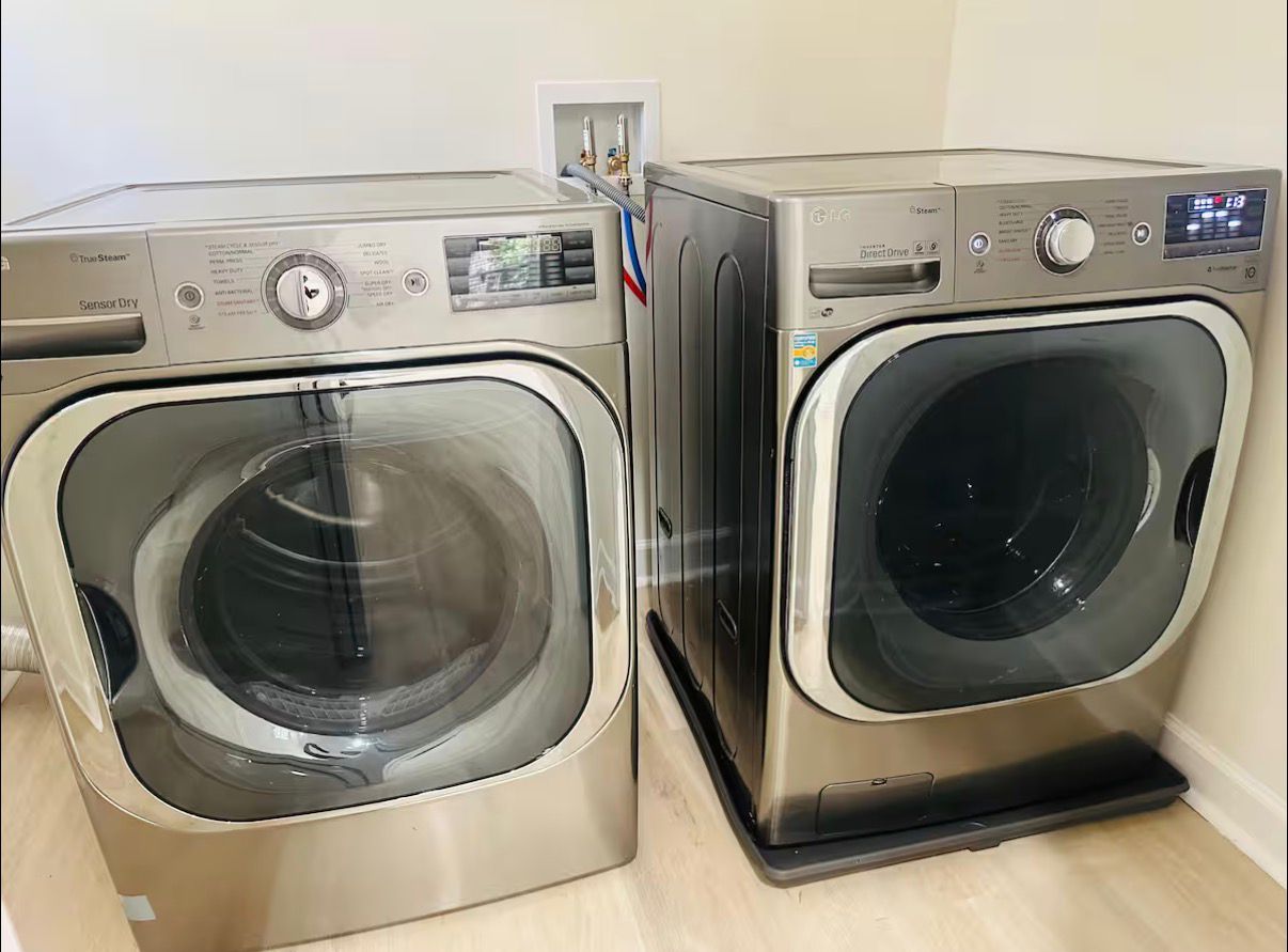 College Park House: 4068 Monticello Way