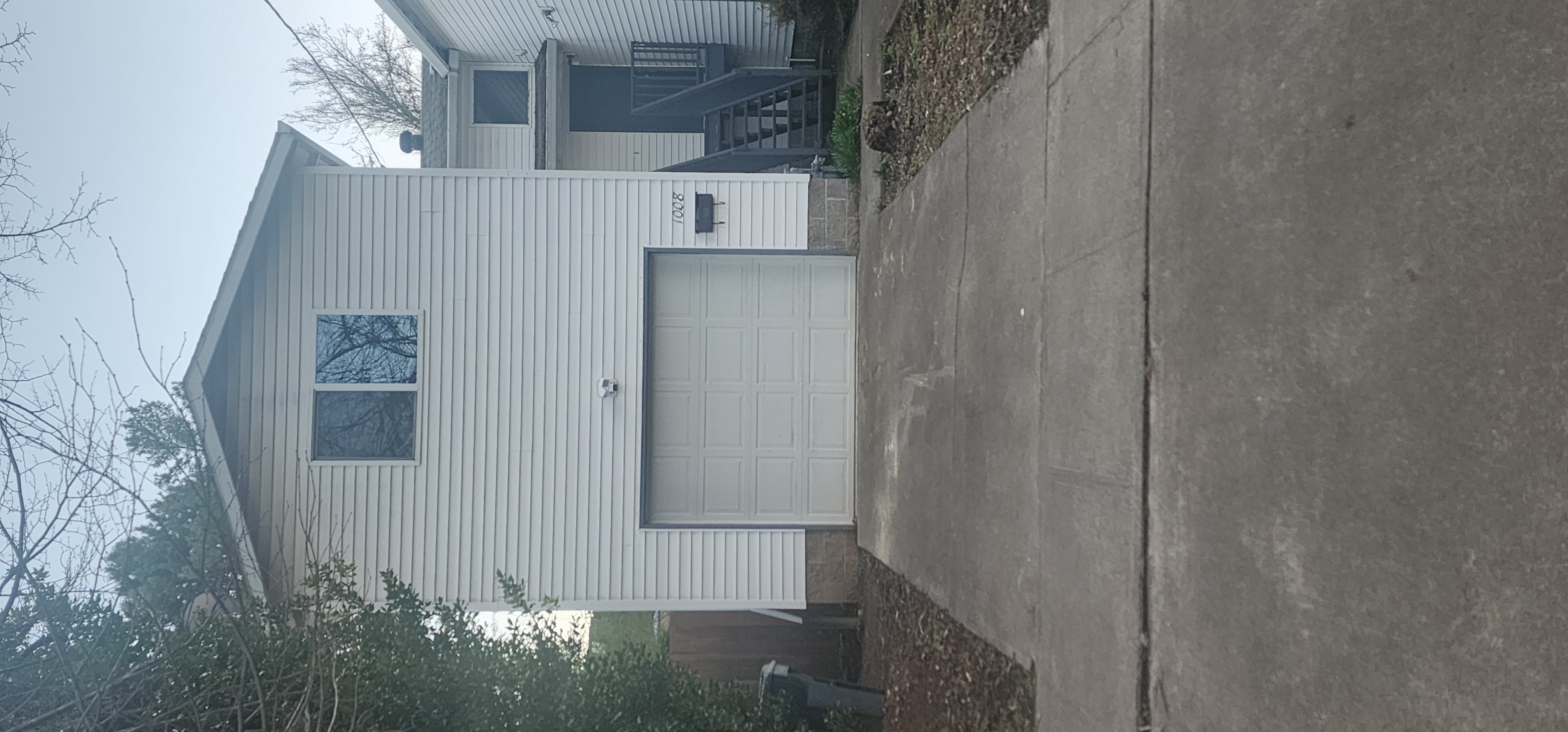 Portland Other: 1008 SE Sherrett