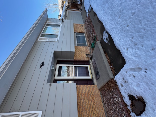 Aurora House: 1241 Eagle St