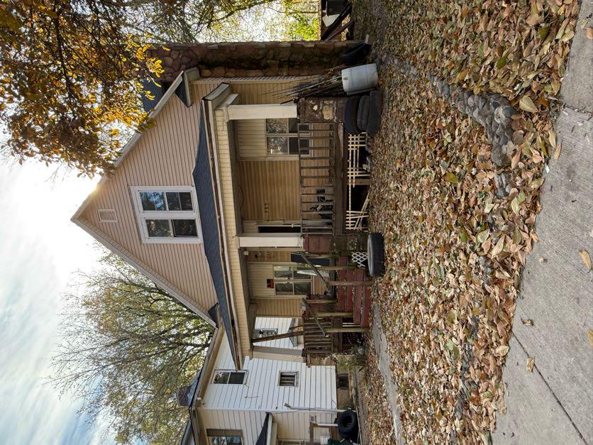 Decatur House: 989 Packard St