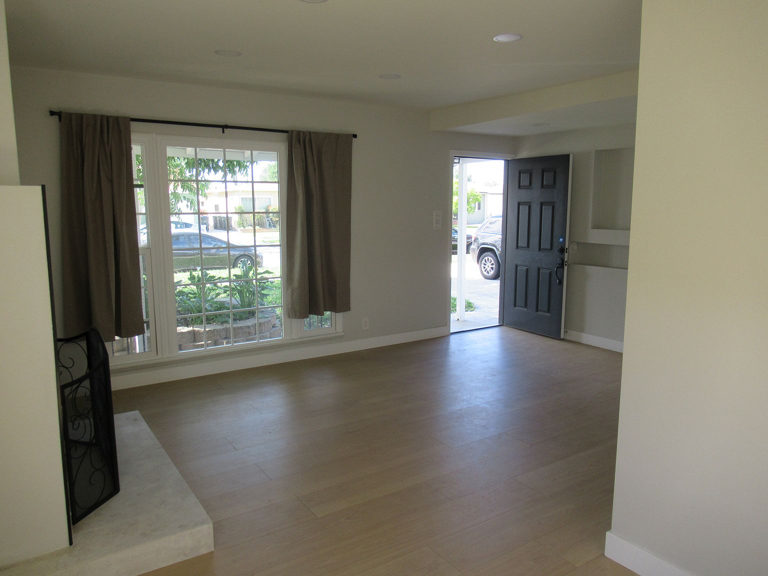 Bellflower House: 13628 Ardis Ave