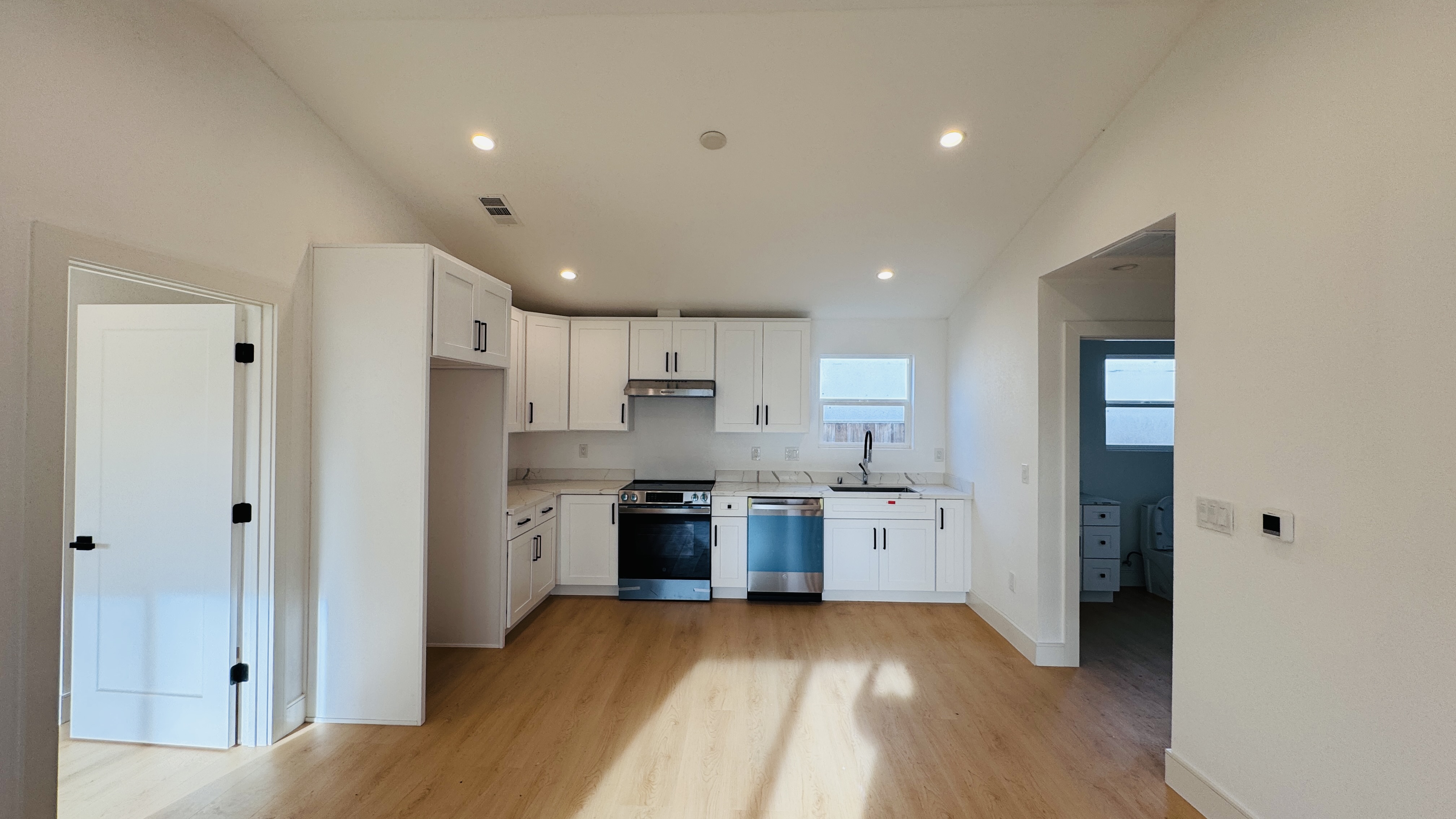 San Jose House: 374 S 21st St