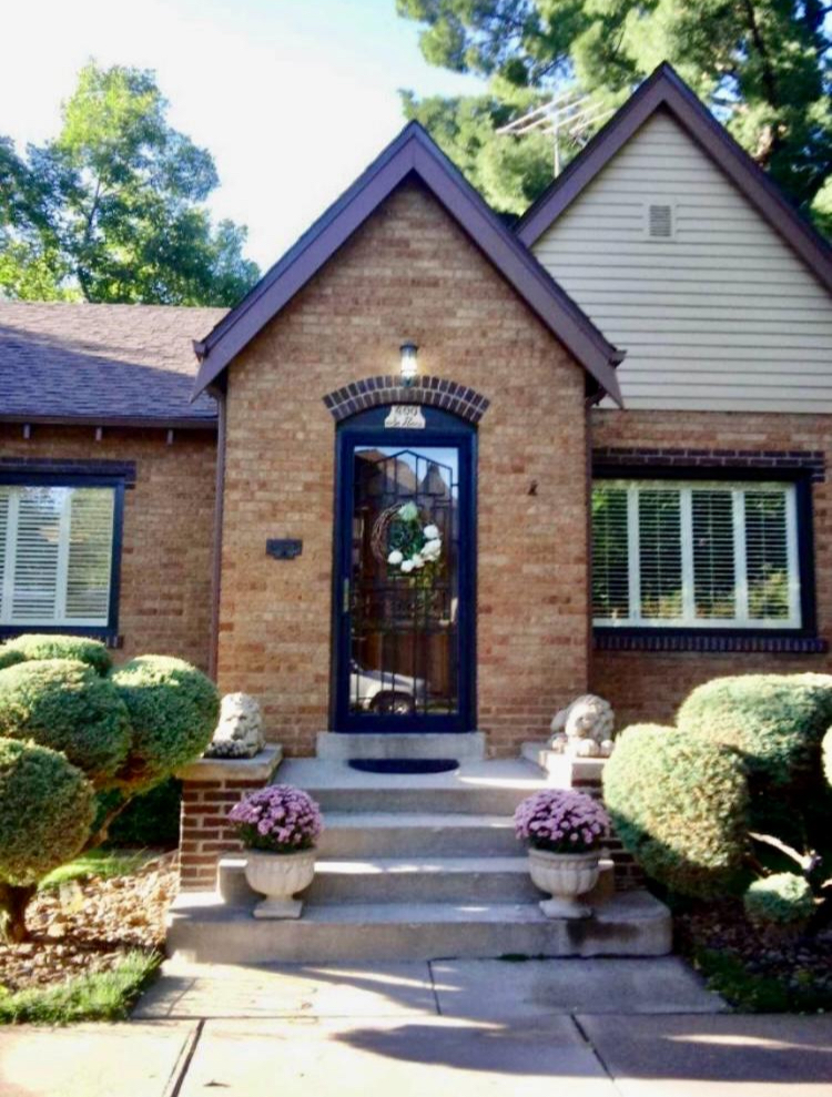 Denver House: 400 S Race St