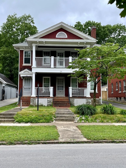 Lexington Apartment: 1324 Fontaine Road