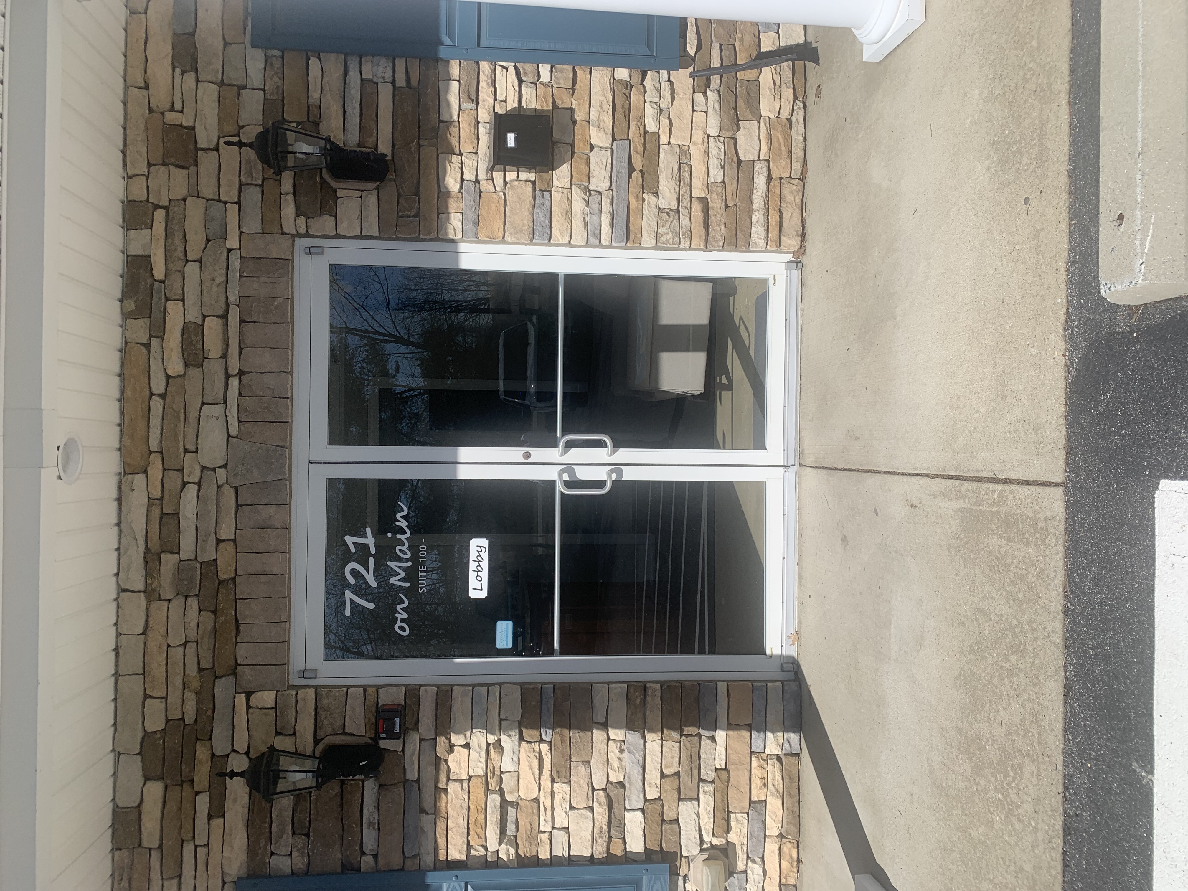 Stevensville Apartment: 721 Main St, Apt 204