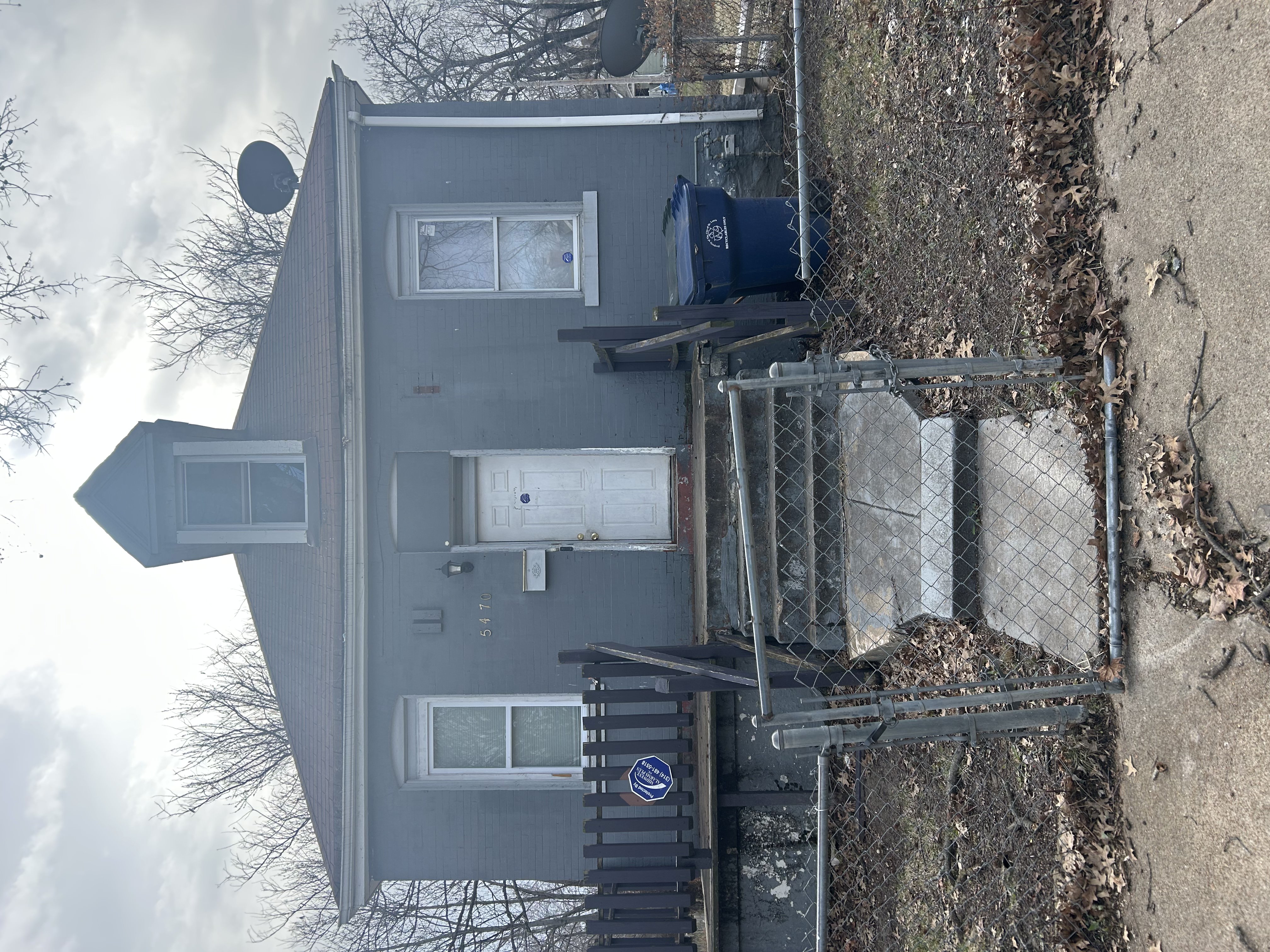 St. Louis House: 5470 Plover Ave