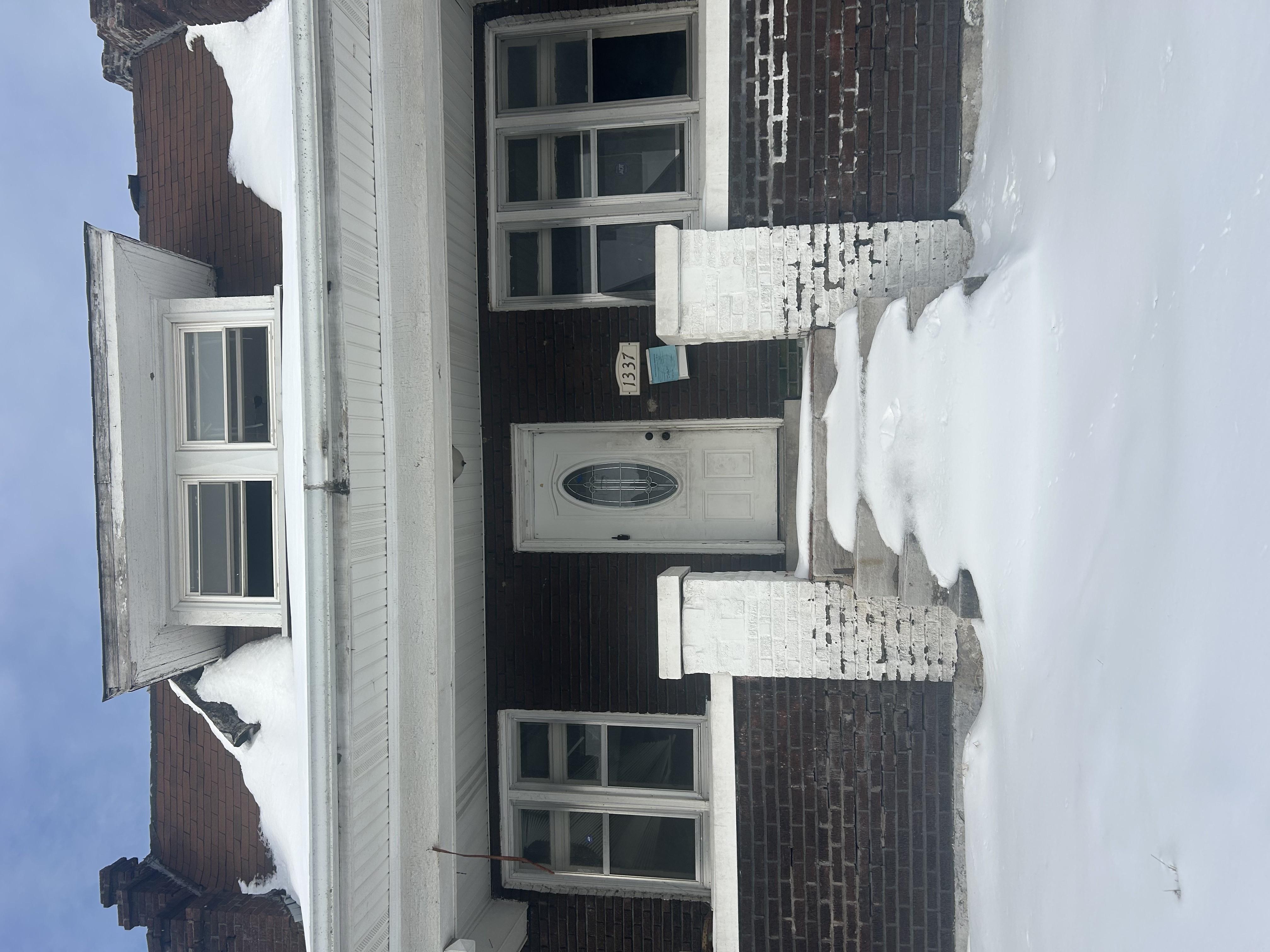 St. Louis House: 1337 Walton Ave