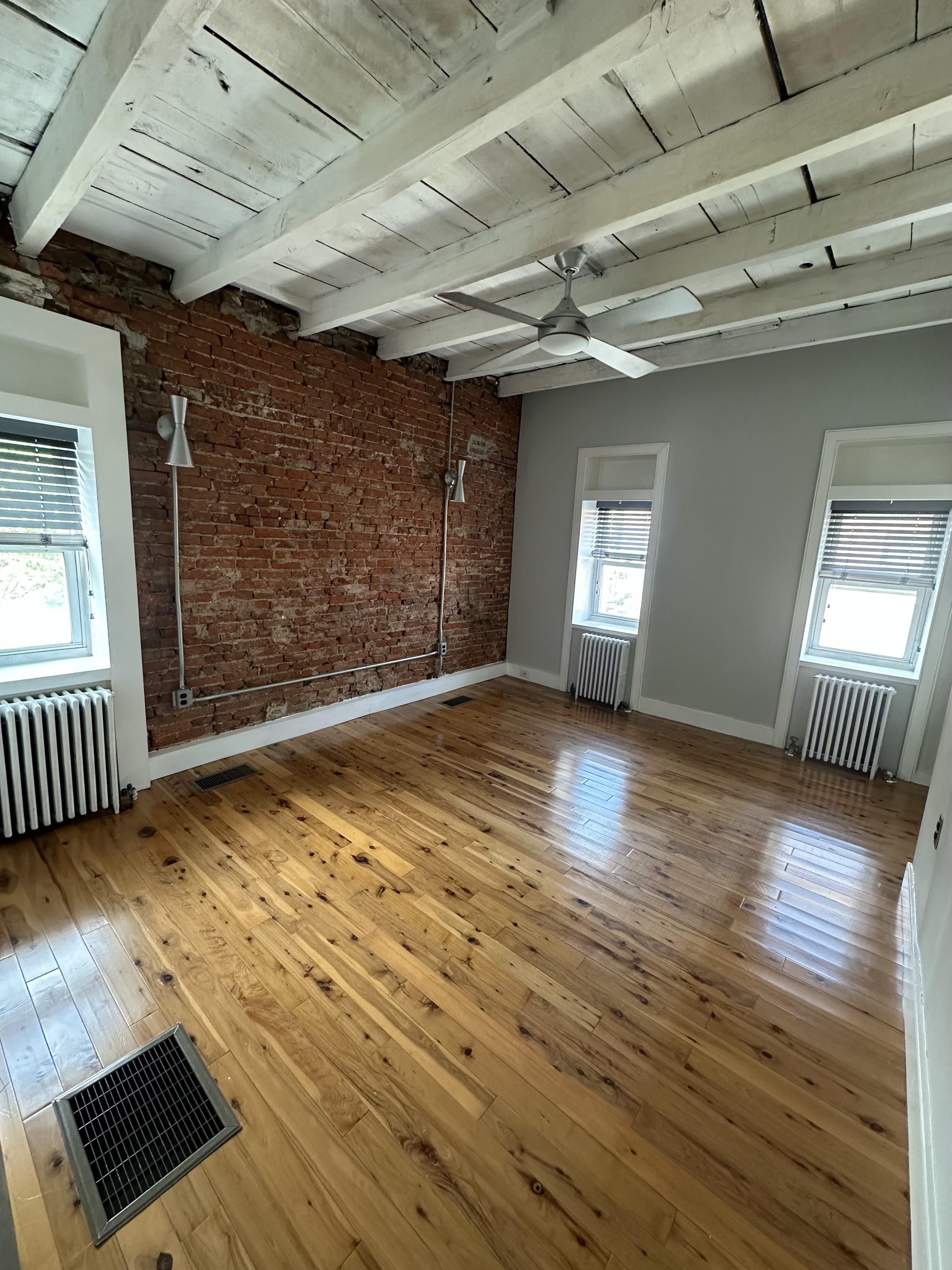 Philadelphia House: 1651 S Camac St