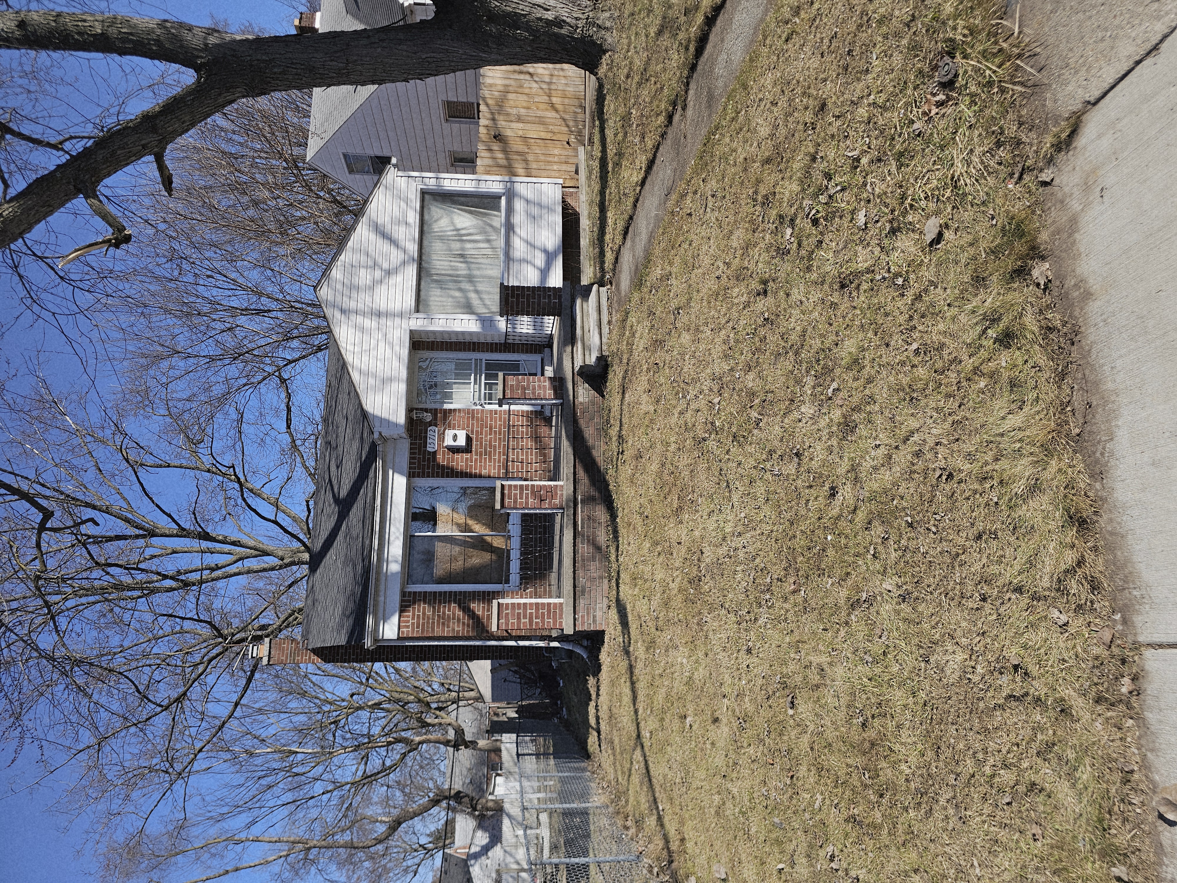 Detroit House: 15712 Evergreen rd