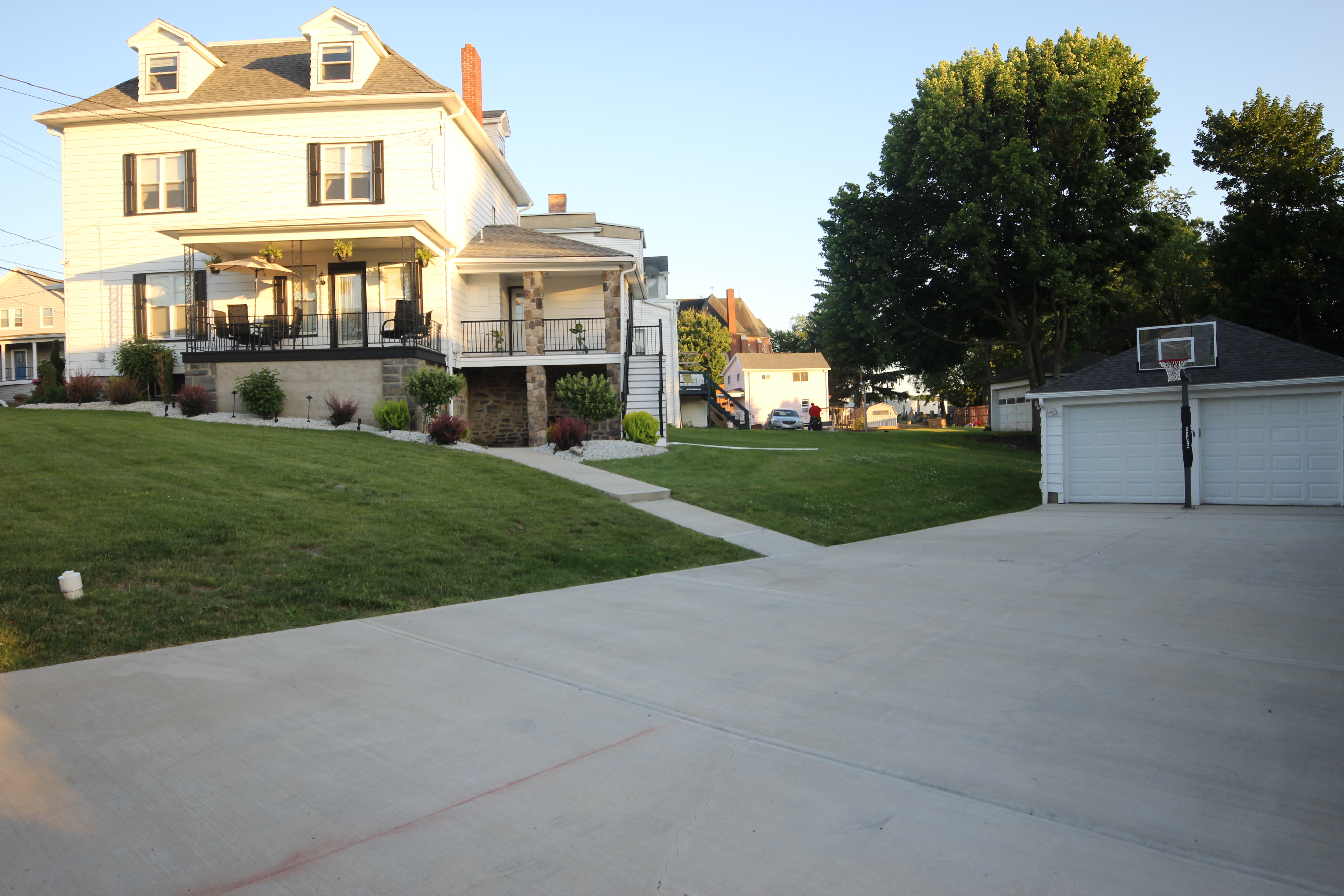 Dunmore House: 301 Chestnut St.