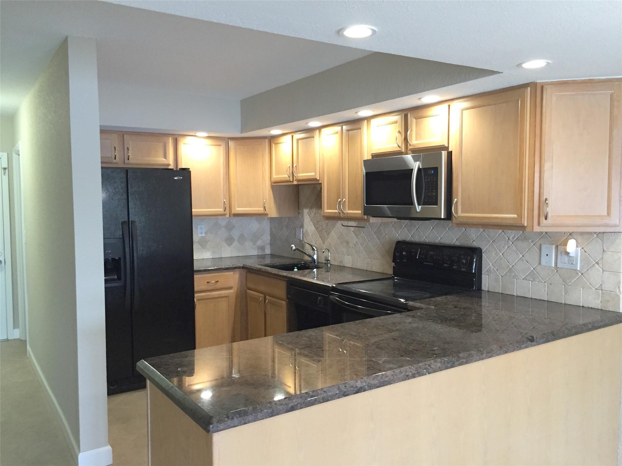 Deerfield Beach Townhome: 1100 Crystal Lake Drive 110