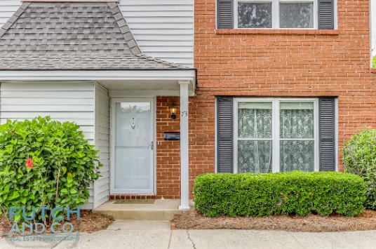 SAVANNAH Townhome: 73 Knollwood Lane