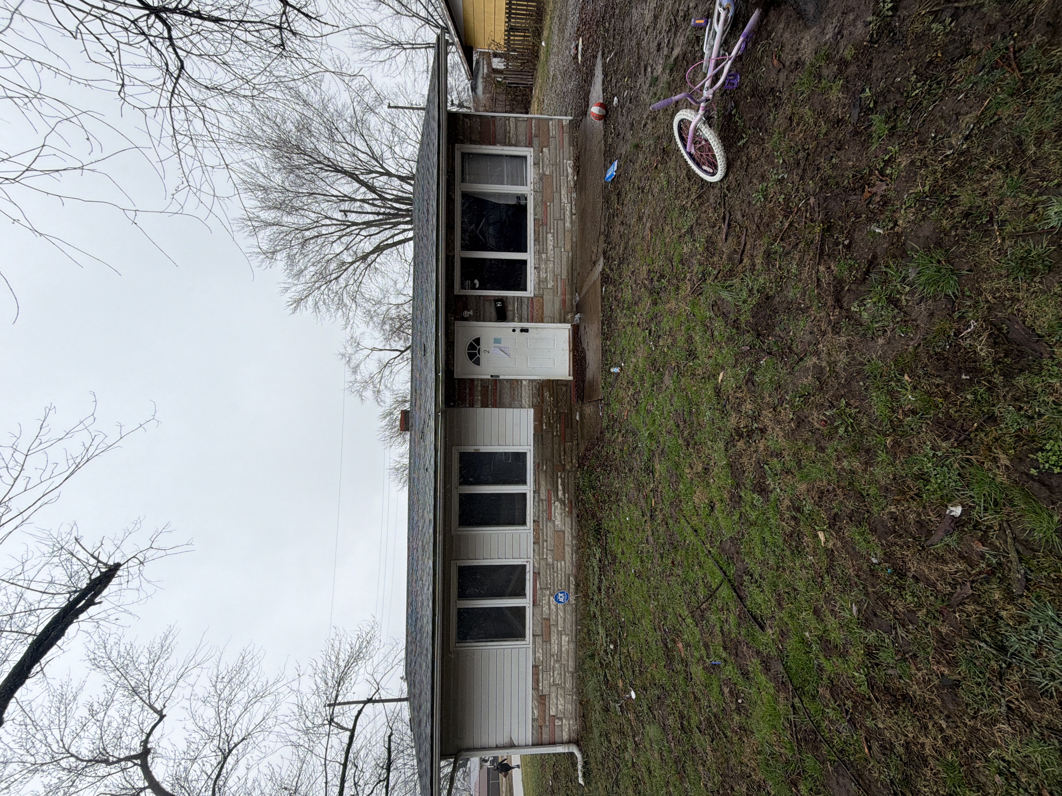 Cahokia House: 2 E Adams Dr