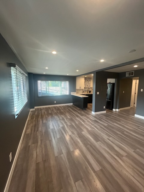 North Hollywood Apartment: 4418 Colfax