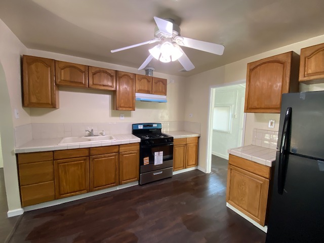 Lawndale House: 14604 Condon Ave