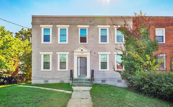 Southeast Apartment: 433 Atlantic Street