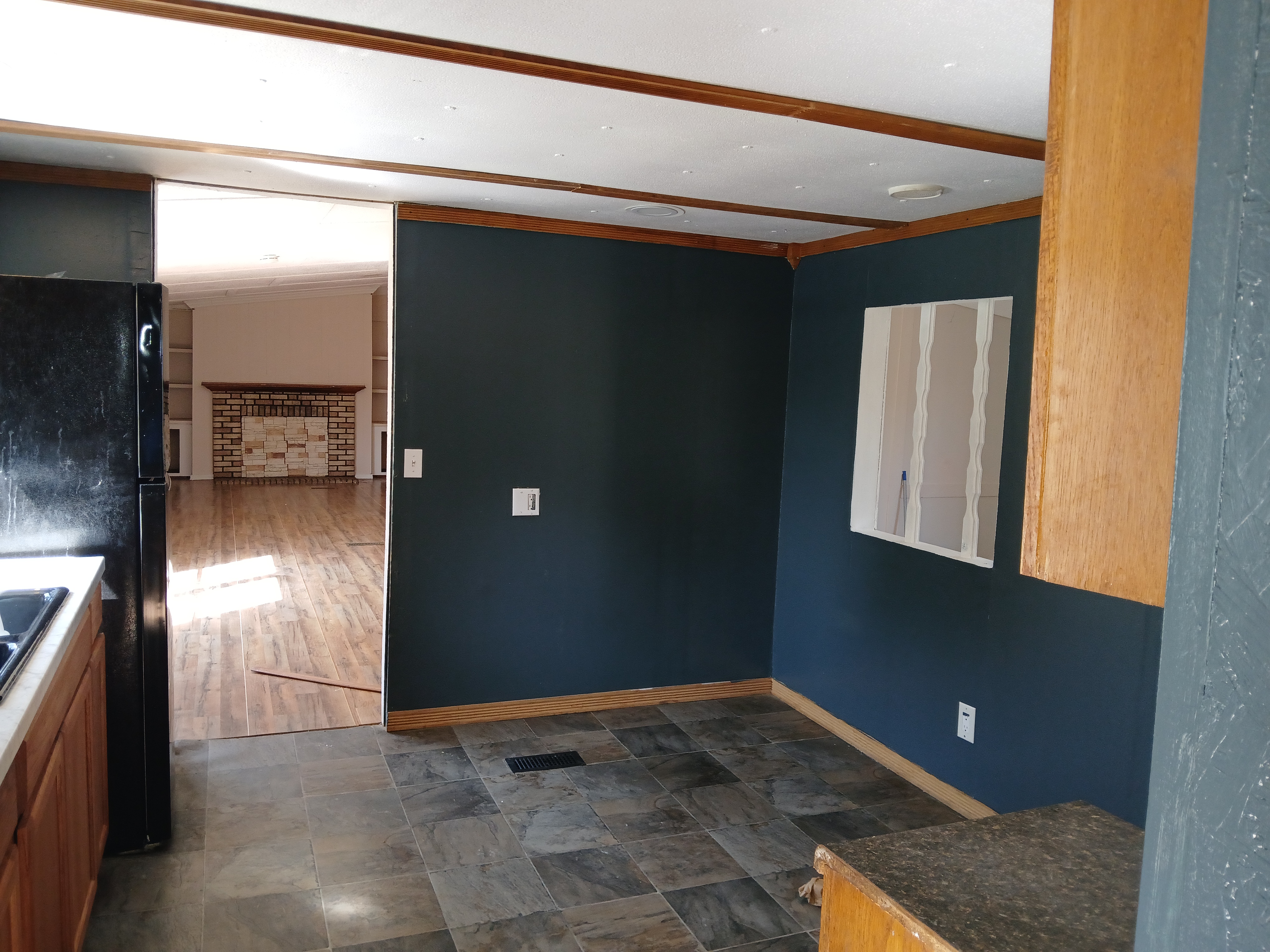 Sumter House: 2860 Bunneau St