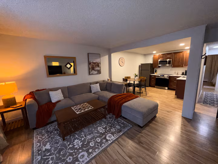 Fairbanks Apartment: 1626 27th Ave