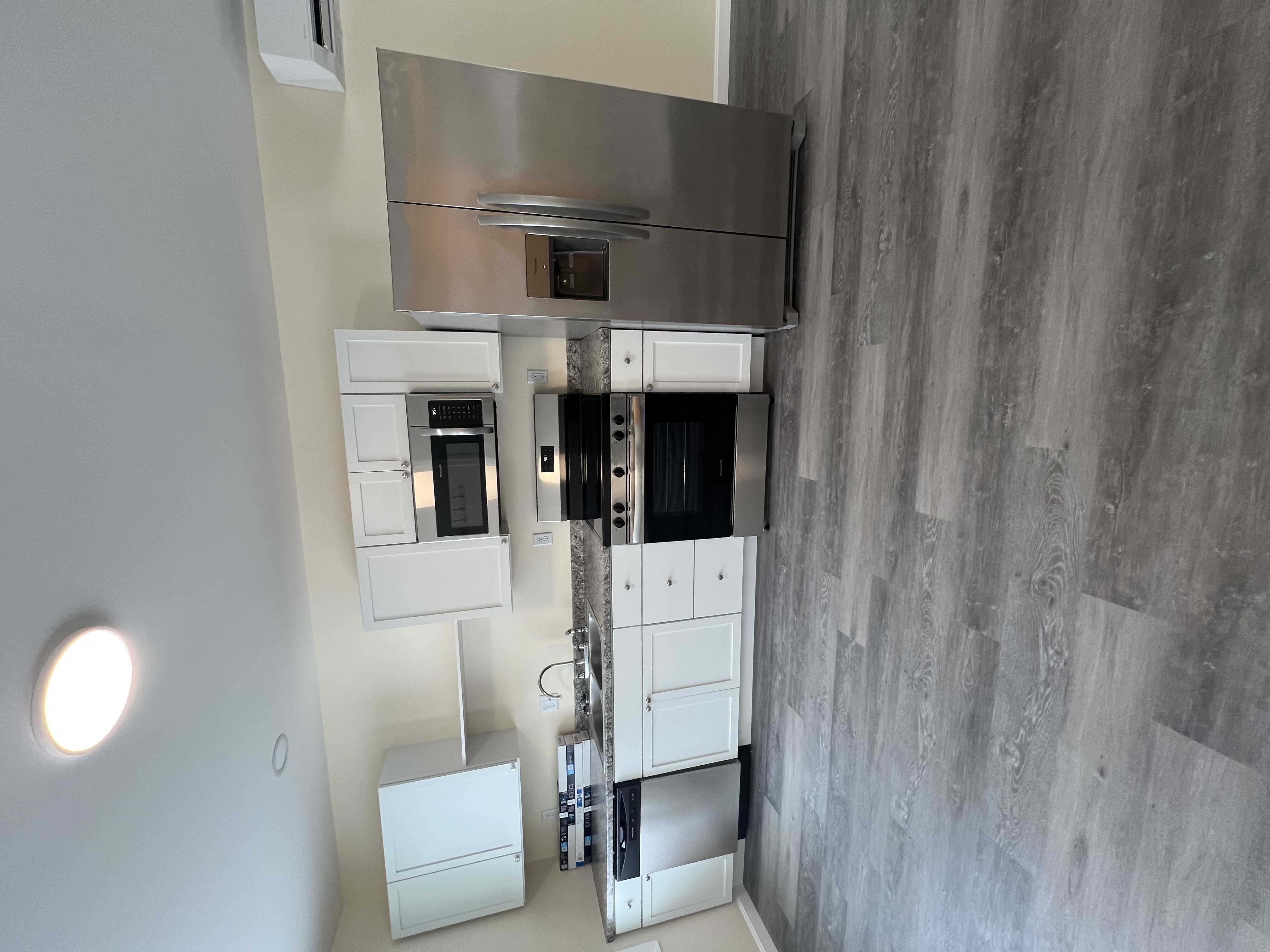 Milford Townhome: 10 boulder Drive