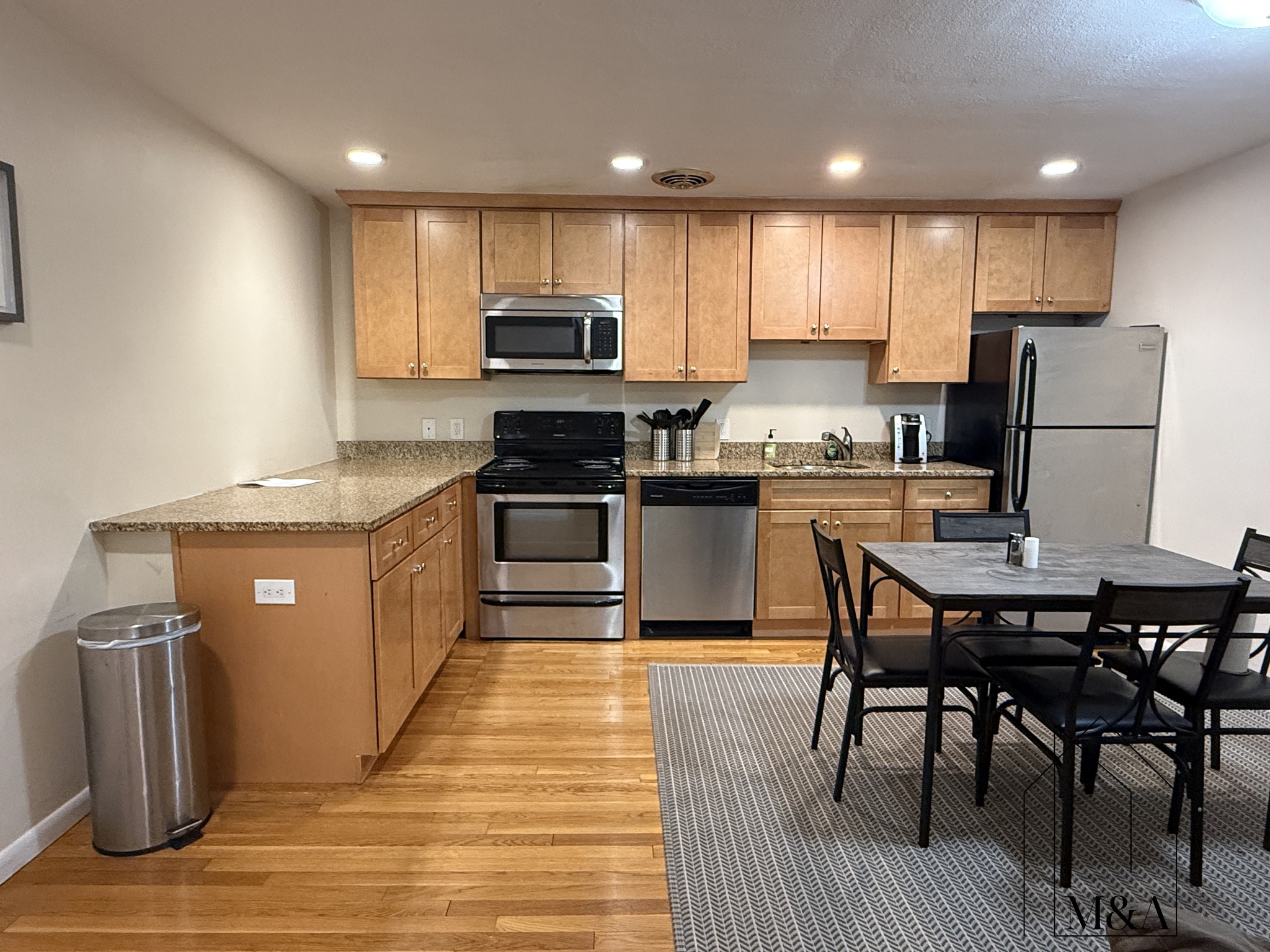 brookline Apartment: 205 Kent St