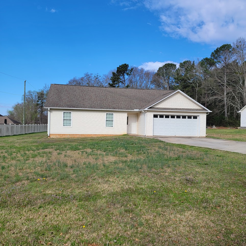 Anderson House: 202 Cathey Rd