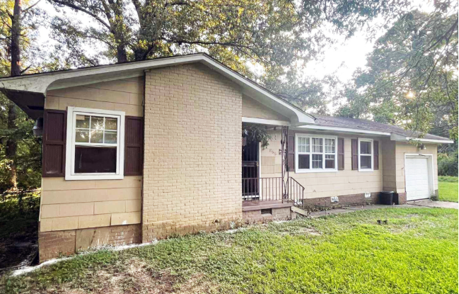 Jackson House: 855 Winn Street