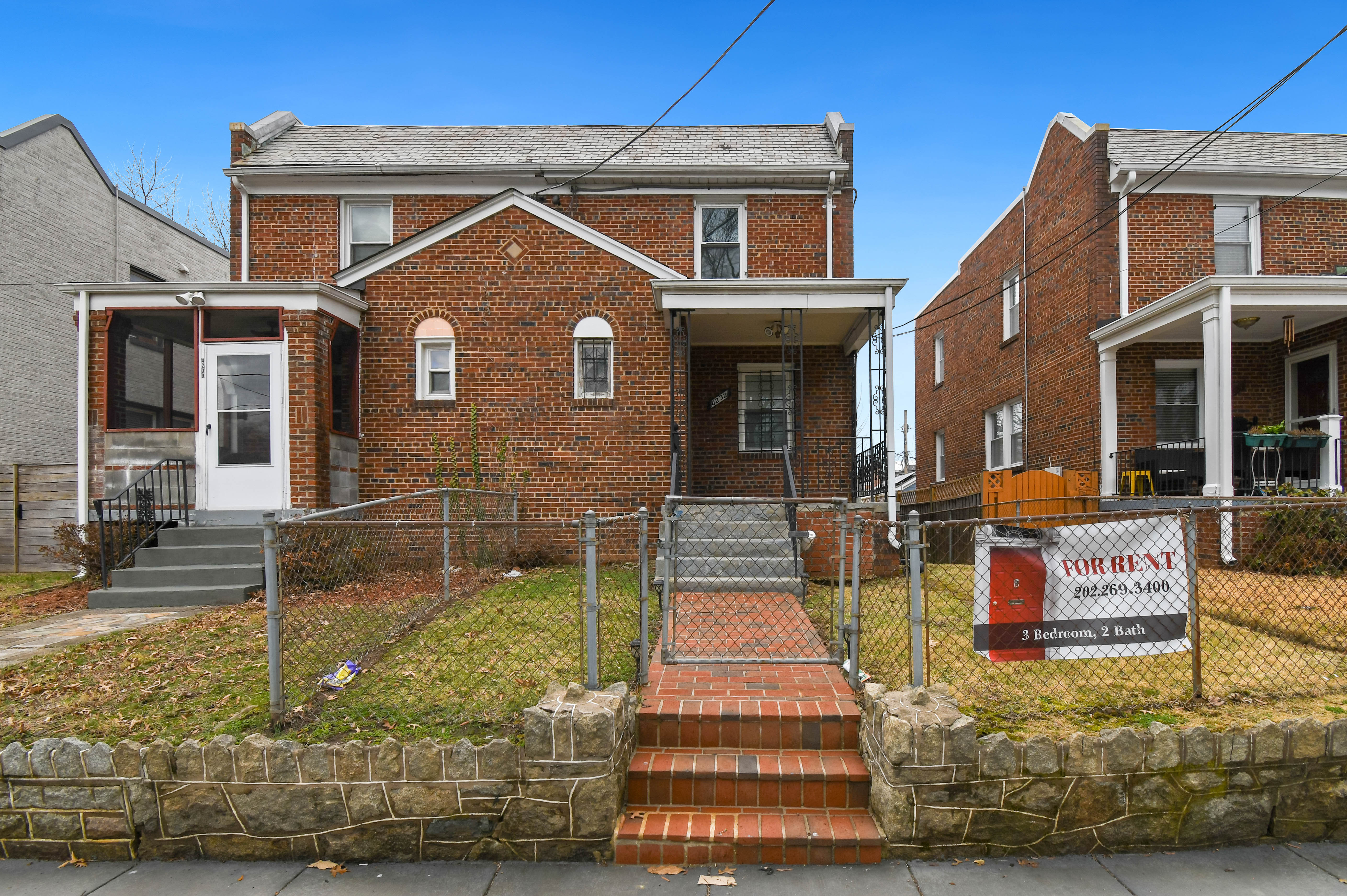 Washington House: 4232 14th St NE