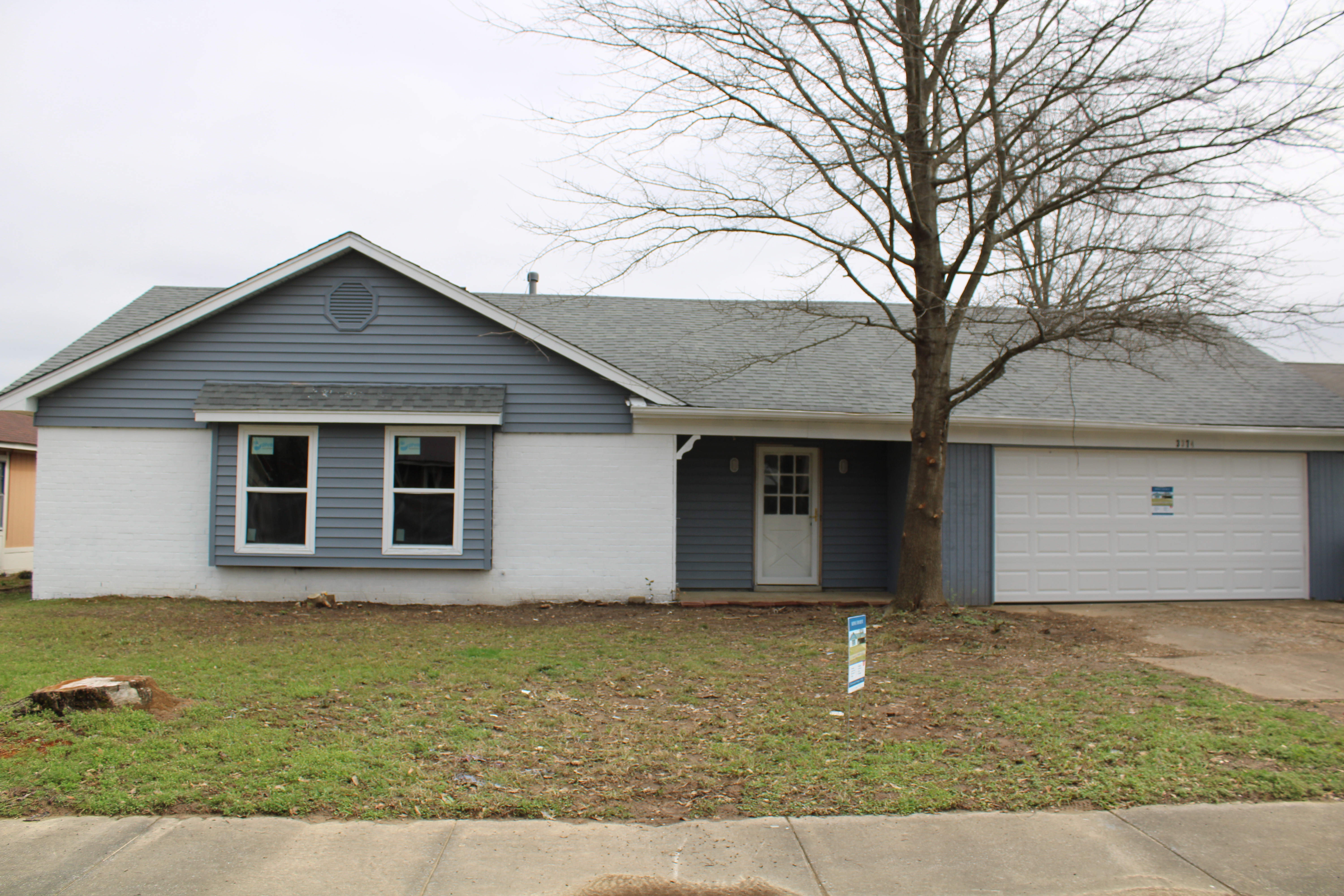 Memphis House: 3374 Brownbark Dr