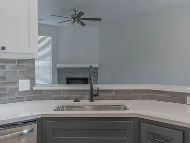 Tuttle House: 1301 Colonial Ave.