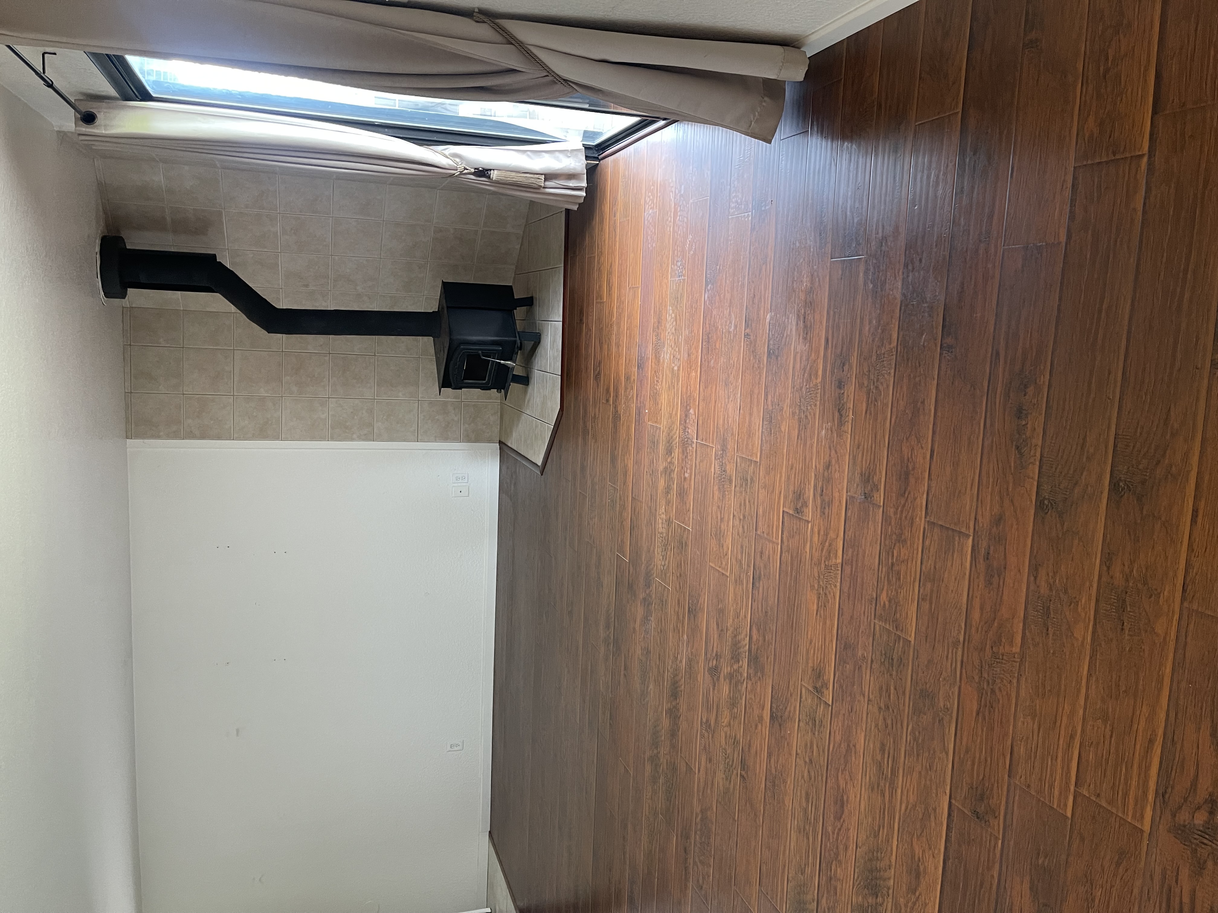 Shingle Springs Apartment: 2731 Nora Ln